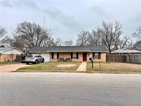 Tiny photo for 2501 Wayside Drive, Bryan, TX 77802 (MLS # 26000305)