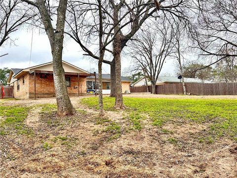 Tiny photo for 2501 Wayside Drive, Bryan, TX 77802 (MLS # 26000305)