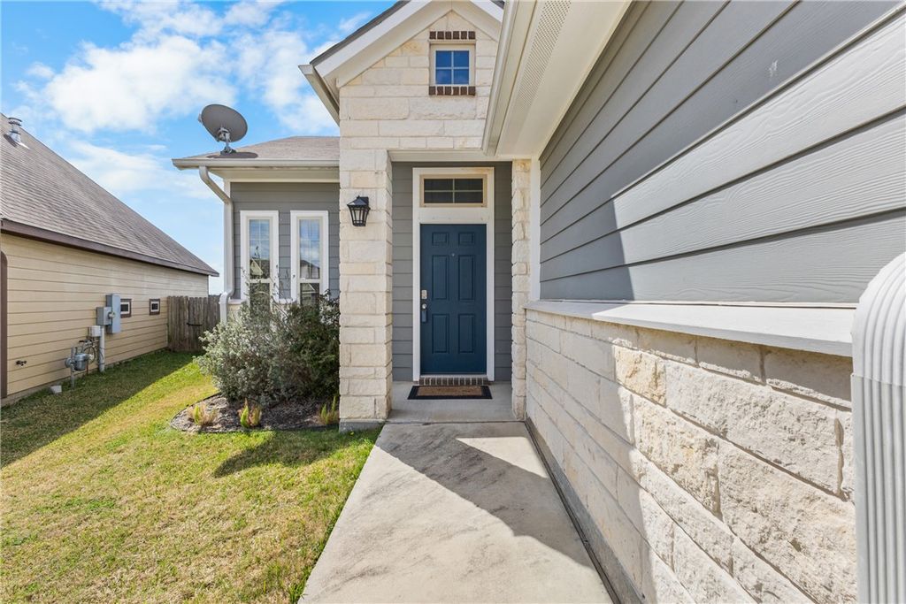 Photo of 2040 Sorrento Court, Bryan, TX 77808 (MLS # 26002372)