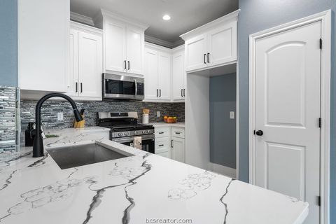 Tiny photo for 2600 Stevens Dr, Bryan, TX 77803 (MLS # 26004161)