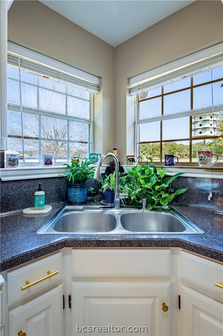 173 Patio Loop