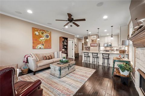 Tiny photo for 3216 Casita Court #121, Bryan, TX 77807 (MLS # 26005100)