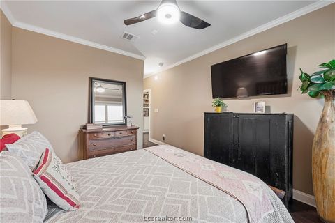 Tiny photo for 3216 Casita Court #121, Bryan, TX 77807 (MLS # 26005100)