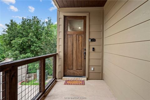 Tiny photo for 3216 Casita Court #121, Bryan, TX 77807 (MLS # 26005100)