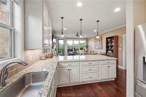 Tiny photo for 3216 Casita Court #121, Bryan, TX 77807 (MLS # 26005100)