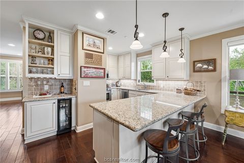 Tiny photo for 3216 Casita Court #121, Bryan, TX 77807 (MLS # 26005100)