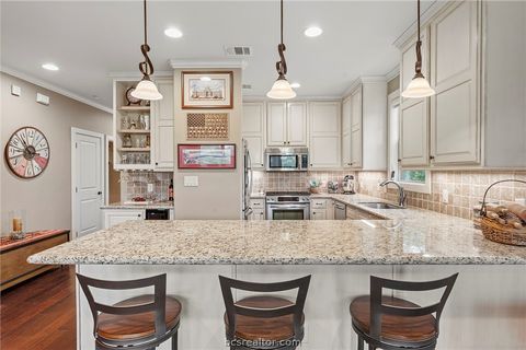 Tiny photo for 3216 Casita Court #121, Bryan, TX 77807 (MLS # 26005100)
