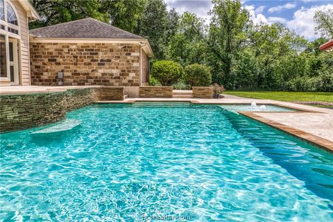 Tiny photo for 2629 Benton Drive Dr, Brenham, TX 77833 (MLS # 26005020)