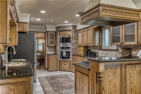 Tiny photo for 2629 Benton Drive Dr, Brenham, TX 77833 (MLS # 26005020)