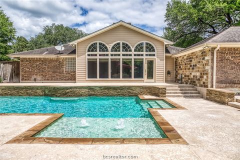 Tiny photo for 2629 Benton Drive Dr, Brenham, TX 77833 (MLS # 26005020)