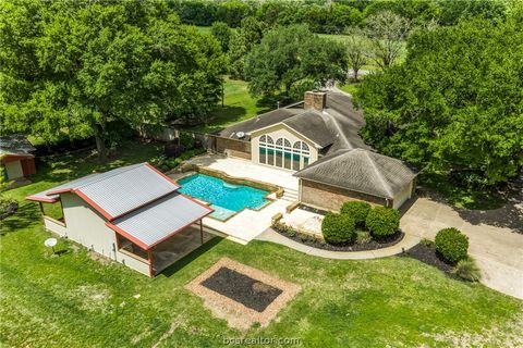 Tiny photo for 2629 Benton Drive Dr, Brenham, TX 77833 (MLS # 26005020)