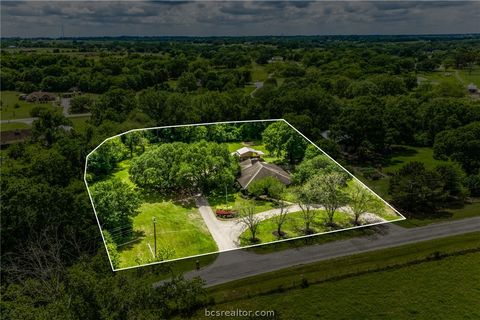 Tiny photo for 2629 Benton Drive Dr, Brenham, TX 77833 (MLS # 26005020)