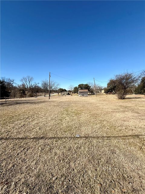 221 Williams Marlin TX 76661