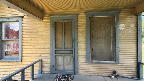 Tiny photo for 207 E Davis Street, Hearne, TX 77859 (MLS # 26009787)