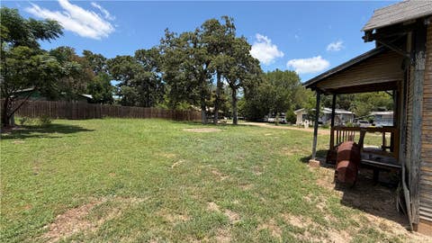 Tiny photo for 207 E Davis Street, Hearne, TX 77859 (MLS # 26009787)