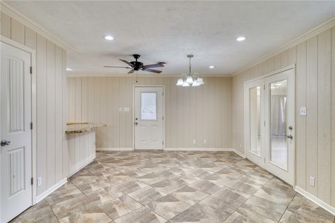 Tiny photo for 102 W Marietta Street, Madisonville, TX 77864 (MLS # 26002276)