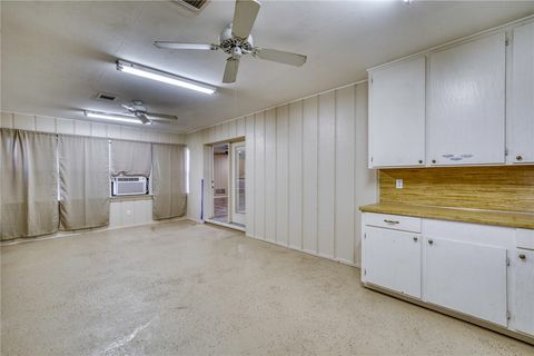 Tiny photo for 102 W Marietta Street, Madisonville, TX 77864 (MLS # 26002276)