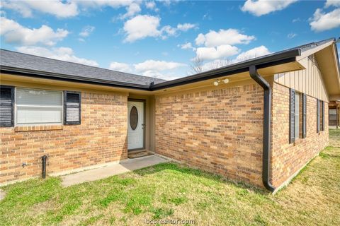 Tiny photo for 102 W Marietta Street, Madisonville, TX 77864 (MLS # 26002276)