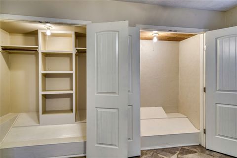 Tiny photo for 102 W Marietta Street, Madisonville, TX 77864 (MLS # 26002276)