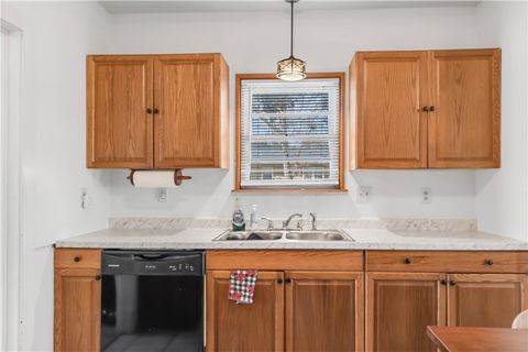 Tiny photo for 1301 Cedar Street, Hearne, TX 77859 (MLS # 26001022)