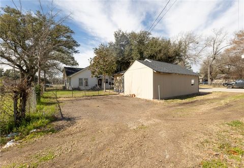 Tiny photo for 1301 Cedar Street, Hearne, TX 77859 (MLS # 26001022)