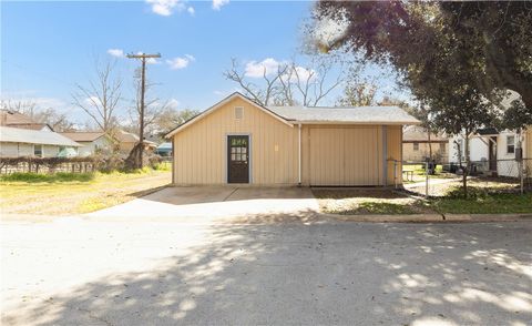 Tiny photo for 1301 Cedar Street, Hearne, TX 77859 (MLS # 26001022)