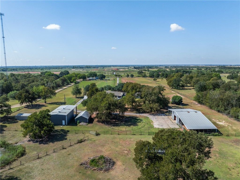 Photo of 3434 Fazzino Lane, Bryan, TX 77807 (MLS # 25011114)