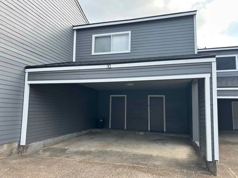 Tiny photo for 1500 Olympia Way Way #32, College Station, TX 77840 (MLS # 26005053)