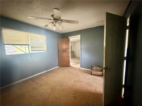 Tiny photo for 808 W Boundary Street, Giddings, TX 78942 (MLS # 26005501)