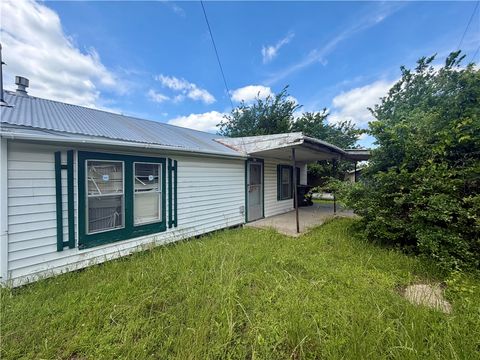 Tiny photo for 808 W Boundary Street, Giddings, TX 78942 (MLS # 26005501)