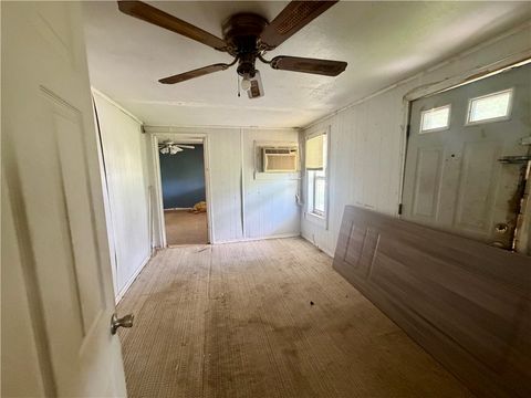 Tiny photo for 808 W Boundary Street, Giddings, TX 78942 (MLS # 26005501)