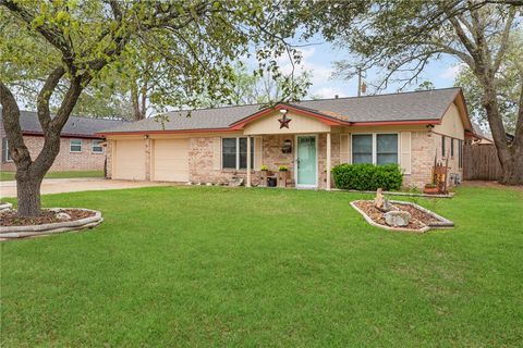 Photo of 1317 Garden Lane, Bryan, TX 77802 (MLS # 26003091)