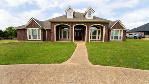 Photo of 4017 Austins Estates Drive, Bryan, TX 77808 (MLS # 26003986)