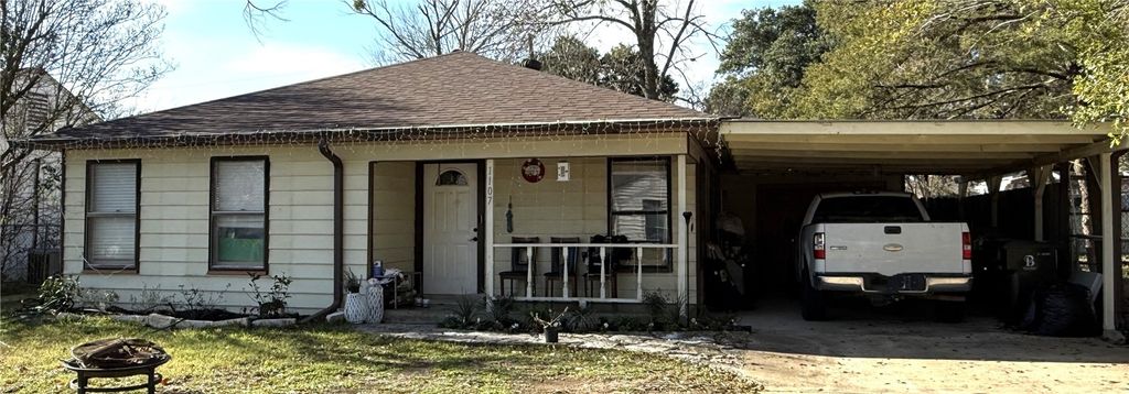 Photo of 1107 E 30th Street, Bryan, TX 77802 (MLS # 26000757)