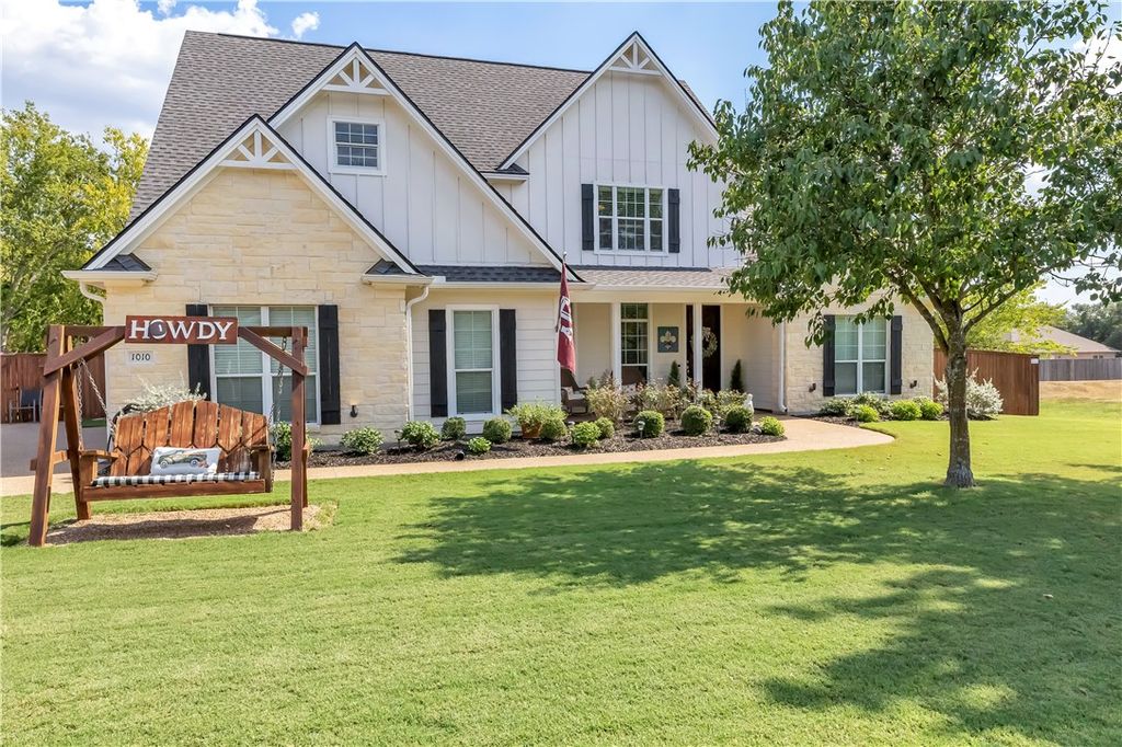 Photo of 1010 Sanctuary Court, College Station, TX 77840 (MLS # 25010449)
