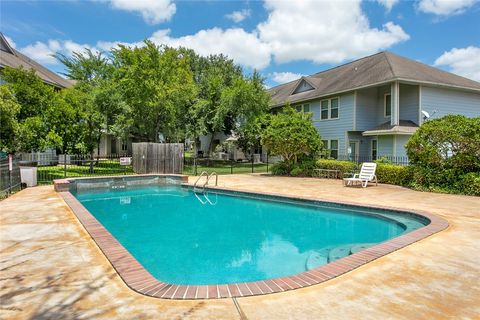 Tiny photo for 1215 Canyon Creek Circle, College Station, TX 77840 (MLS # 26004420)