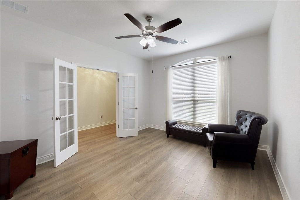 Photo of 4217 Peregrine Way, Bryan, TX 77802 (MLS # 26009125)