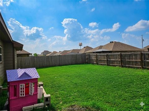 Tiny photo for 802 Mockingbird Street, Navasota, TX 77868 (MLS # 26005259)