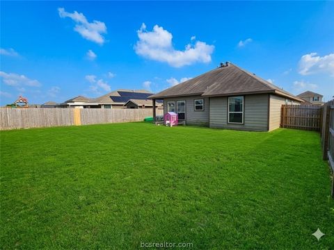 Tiny photo for 802 Mockingbird Street, Navasota, TX 77868 (MLS # 26005259)