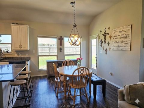 Tiny photo for 802 Mockingbird Street, Navasota, TX 77868 (MLS # 26005259)