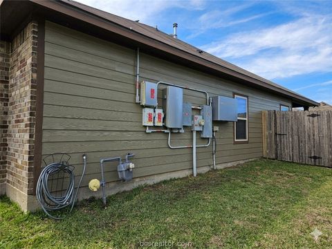 Tiny photo for 802 Mockingbird Street, Navasota, TX 77868 (MLS # 26005259)