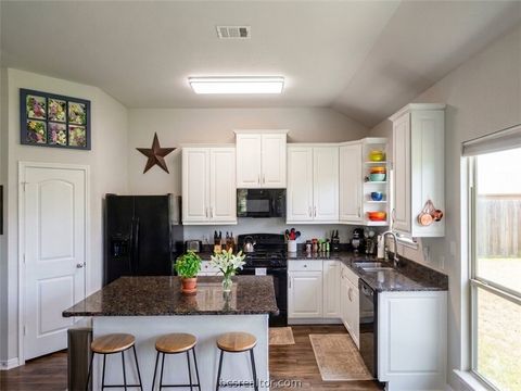 Tiny photo for 802 Mockingbird Street, Navasota, TX 77868 (MLS # 26005259)
