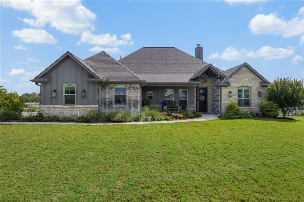 Photo of 3222 Hunters Crossing Trail, Bryan, TX 77808 (MLS # 26010243)