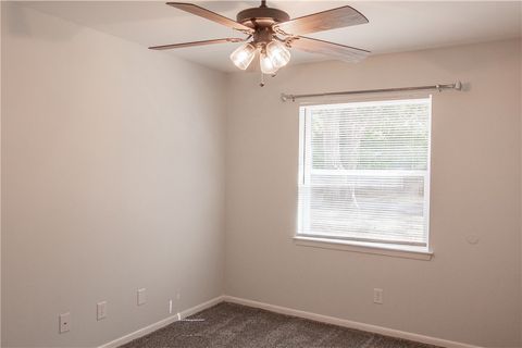 Tiny photo for 2706 Westwood Main Drive, Bryan, TX 77807 (MLS # 25010977)