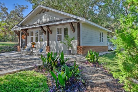 Tiny photo for 101 E Bryan St, Brenham, TX 77833 (MLS # 25010501)