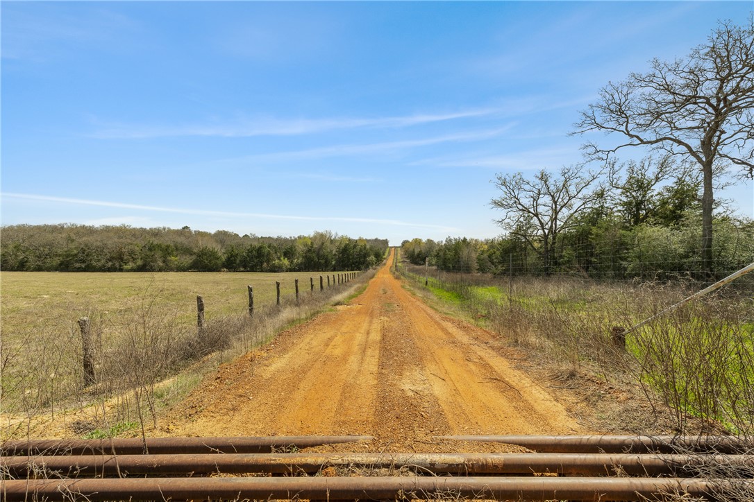 TBD W Henry Prairie Road Road W