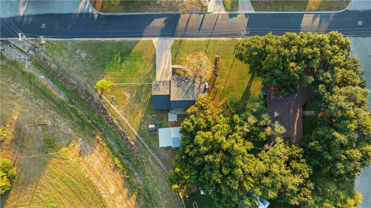 1501 Hackberry Street