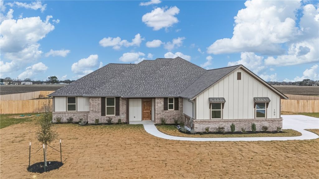 Photo of 105 Court-Side Drive, Snook, TX 77878 (MLS # 26001094)