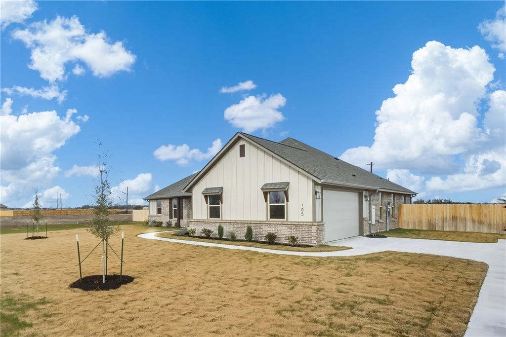 Photo of 105 Court-Side Drive, Snook, TX 77878 (MLS # 26001094)