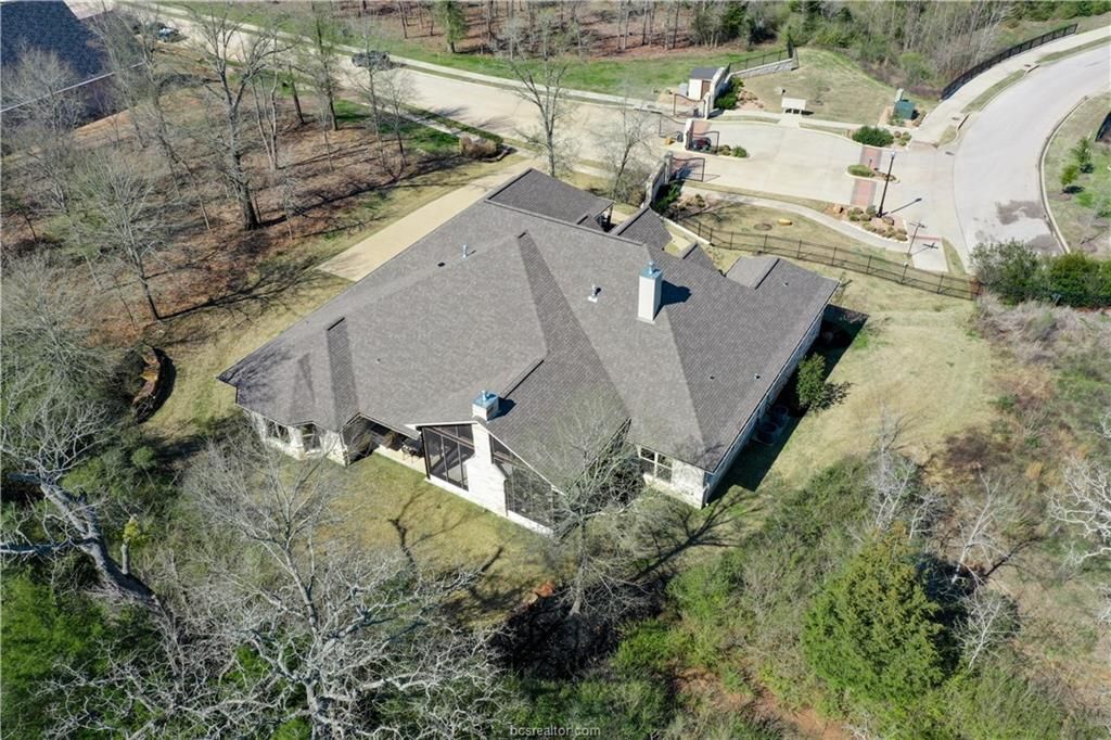Photo of 3401 Mahogany Drive, Bryan, TX 77807 (MLS # 25005348)